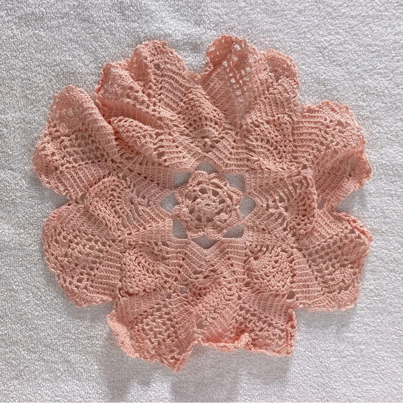 Vintage Handmade Pink & Cream Crochet Lace Round Doilies X2 - Picture 2 of 10
